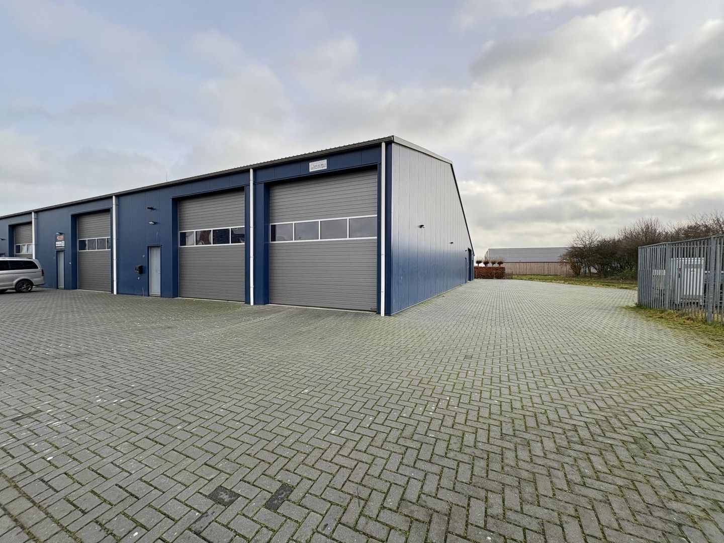 Bekijk foto 4 van Bedrijvenweg 6-a