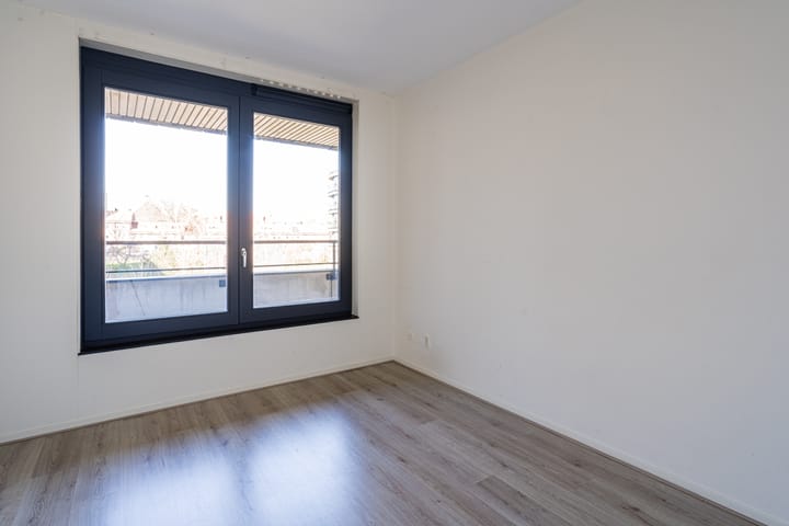 Photo 6 of Stephensonstraat 6-U