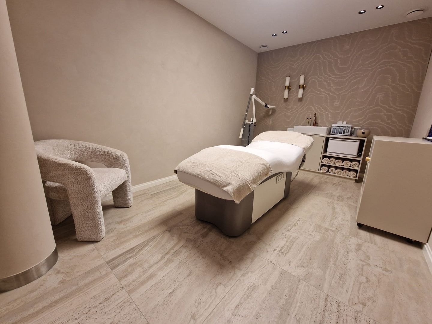 View photo 2 of Julianaplein 9