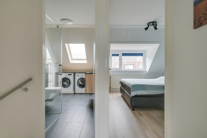 Photo 16 of Juliana Wilhelmina van der Noordaatuin 9