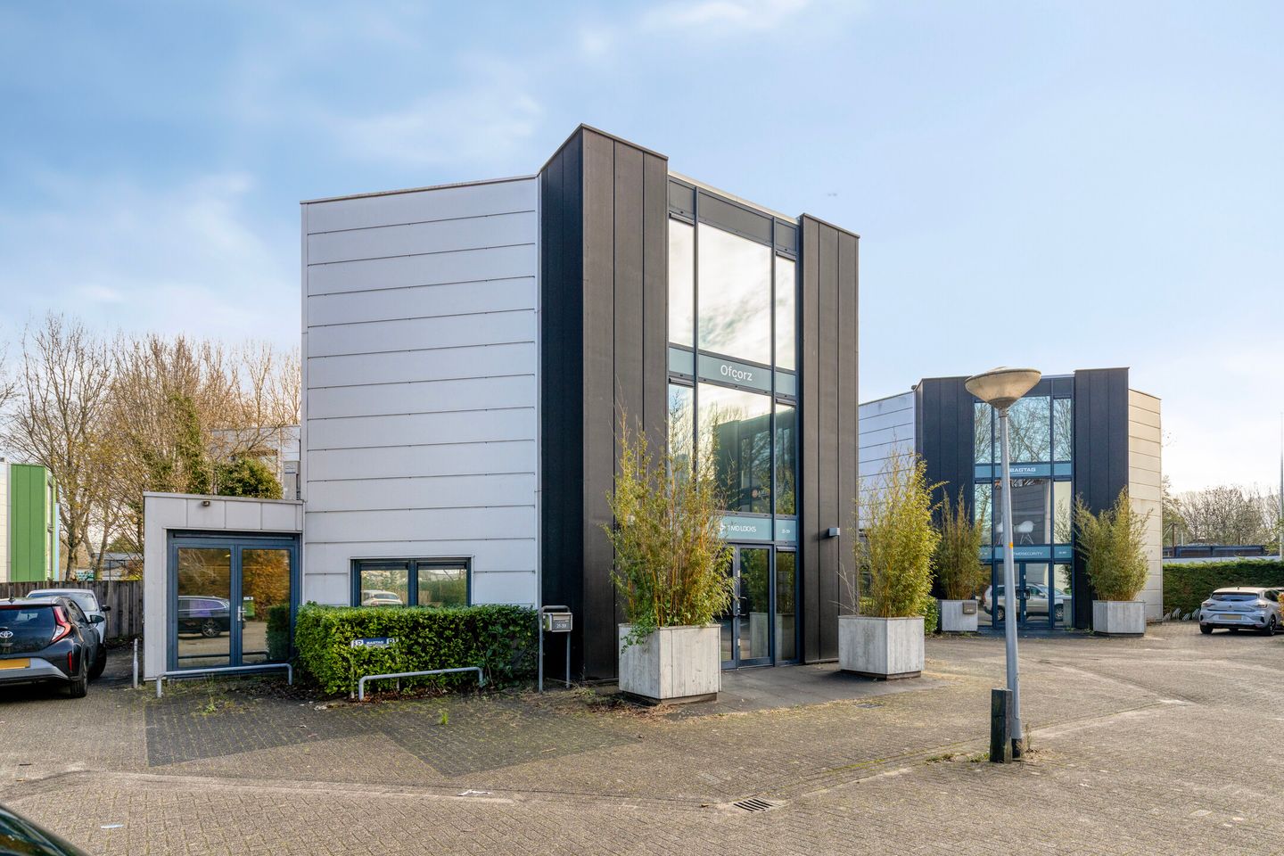 Bekijk foto 2 van Randstad 21 39