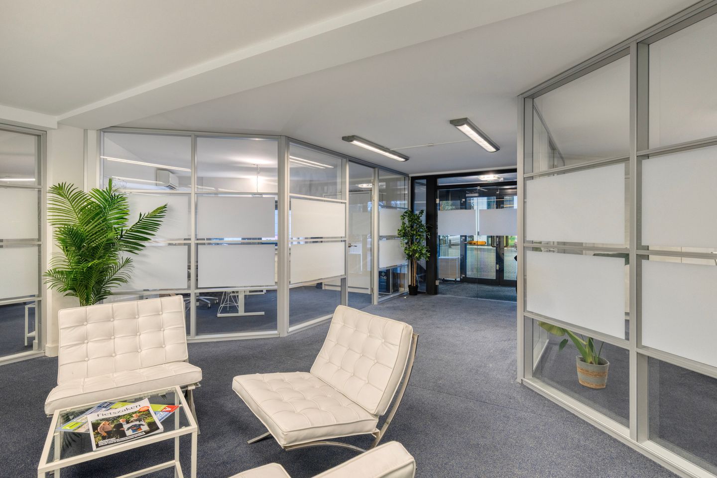 Bekijk foto 3 van Randstad 21 39