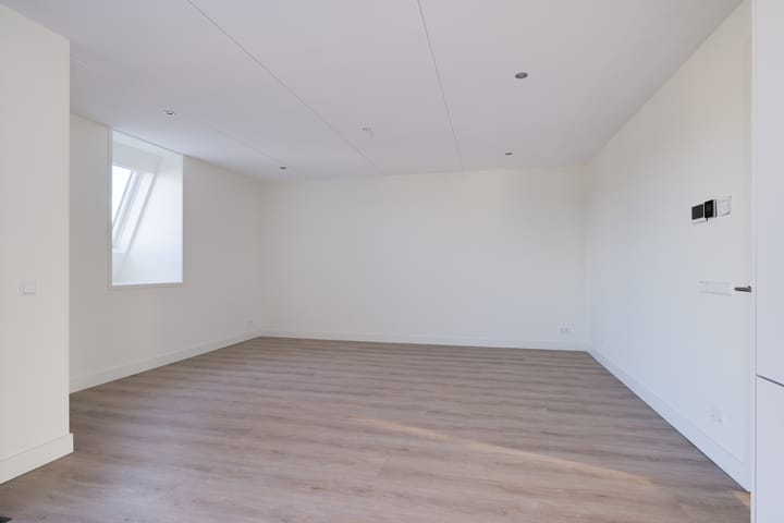 Photo 2 of Spoorstraat 34-C