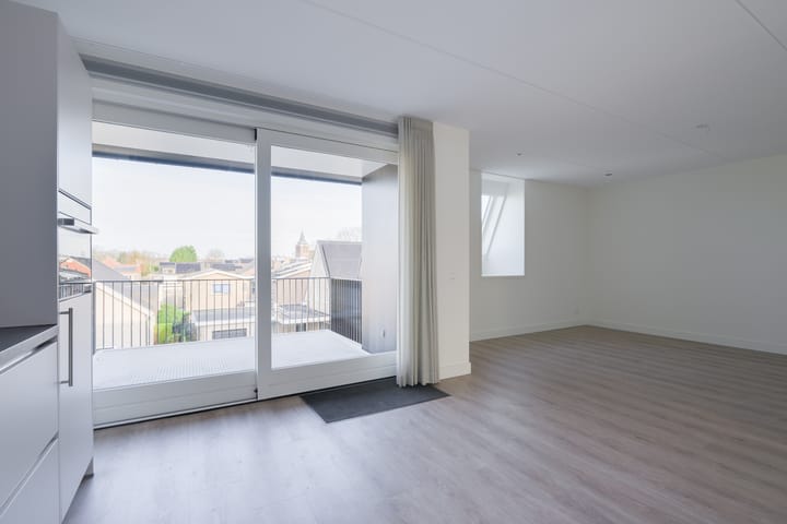 Foto 28 van Spoorstraat 34-C