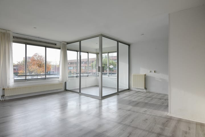 Photo 3 of Emmeline Pankhurststraat 6