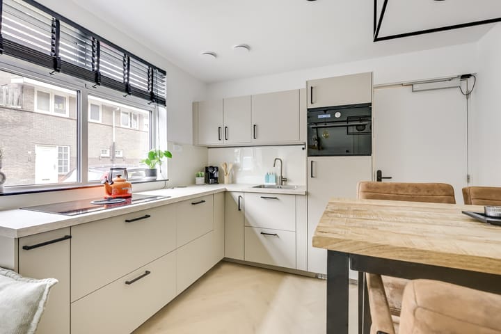 Foto 14 van Weltevredenstraat 2