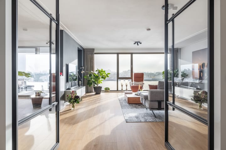 Photo 9 of Euryzakade 110