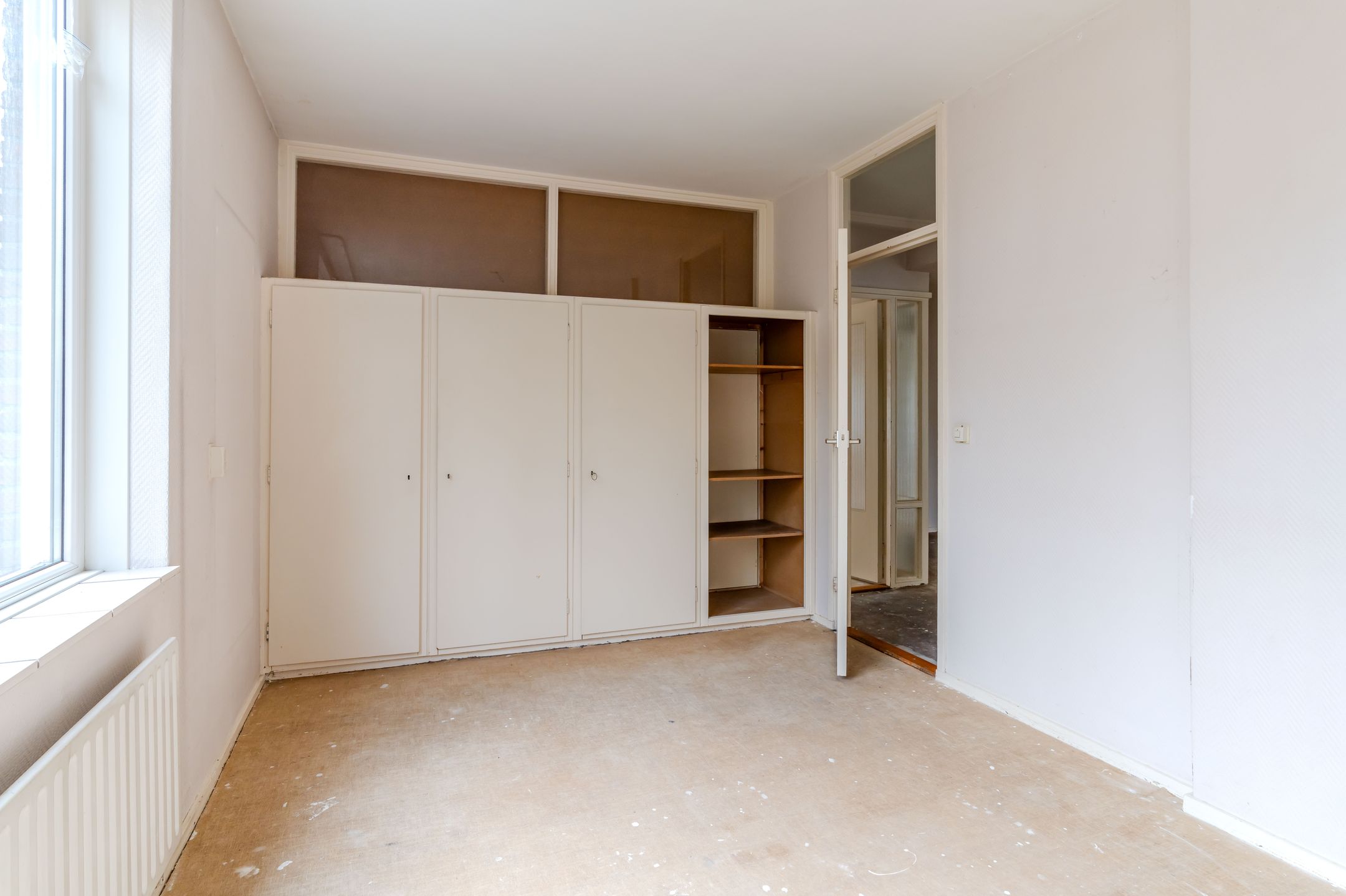 Photo 6 of Uitgeeststraat 15
