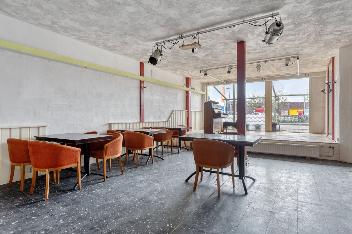 Photo 10 of H.F.Dresselhuisstraat 6