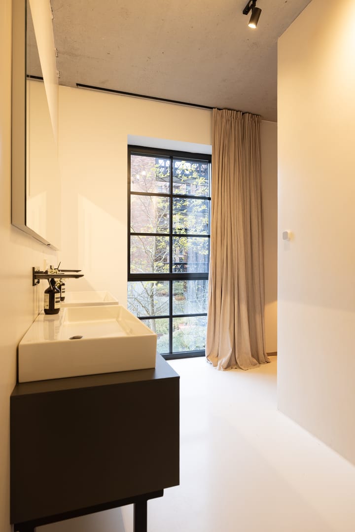 Foto 41 van Abraham Tuschinskistraat 60