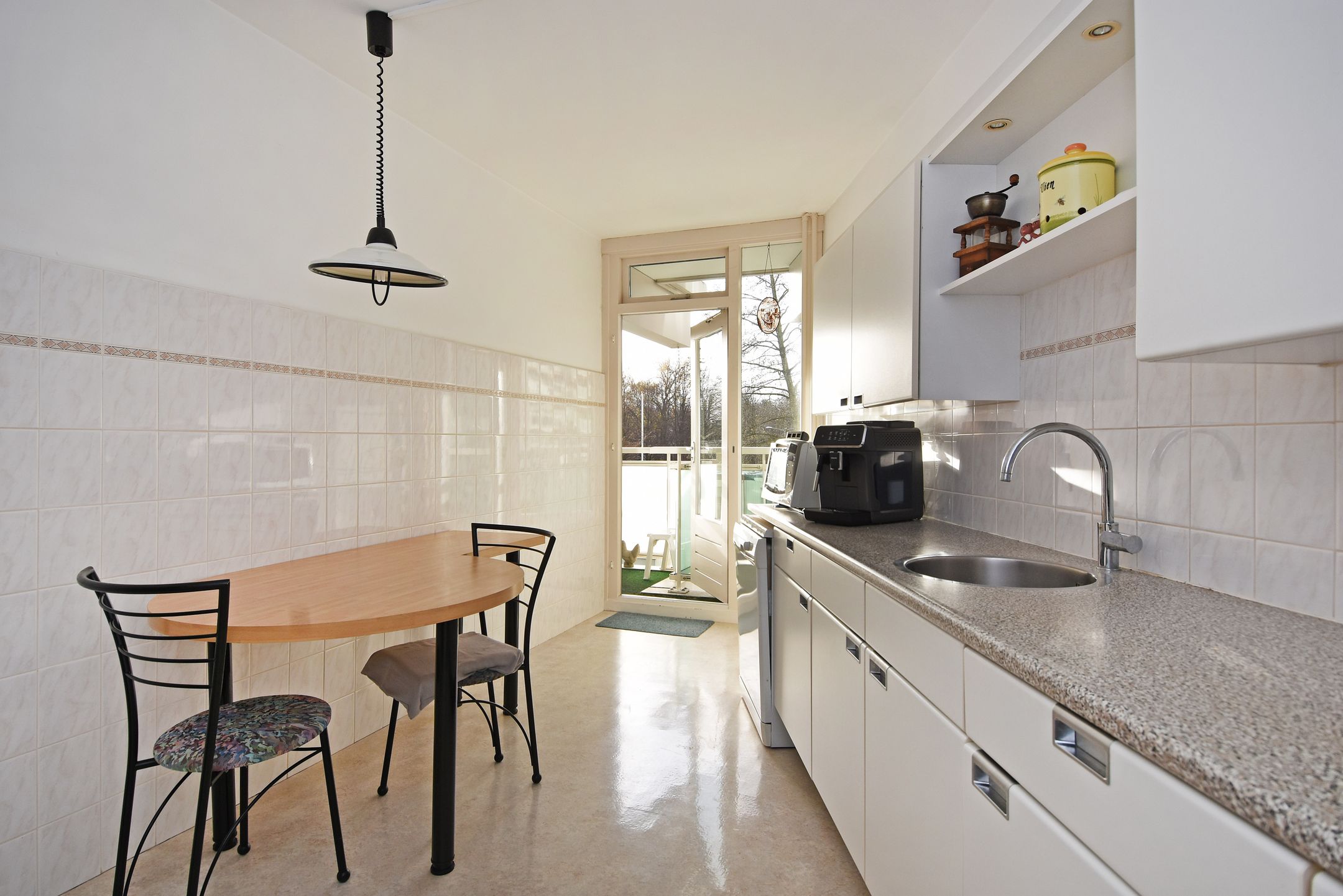 Apartment in Rotterdam - More