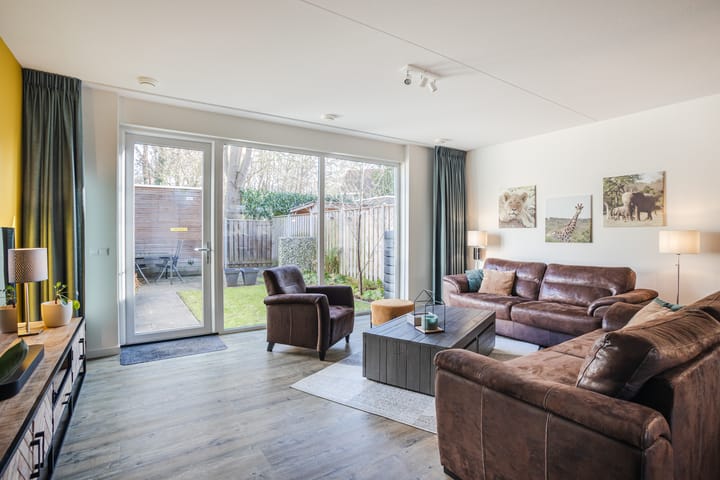 Photo 3 of Dr.v.d.Hoevenlaan 1-B