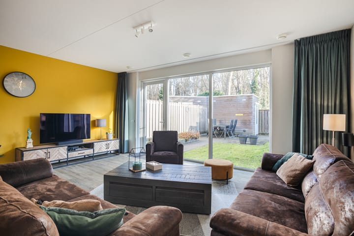 Photo 8 of Dr.v.d.Hoevenlaan 1-B