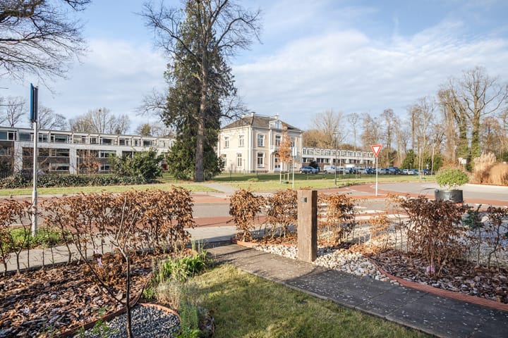 Photo 2 of Dr.v.d.Hoevenlaan 1-B