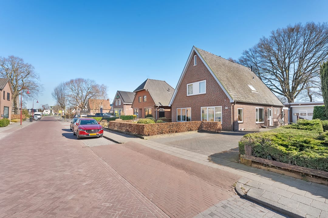 Foto 2 van Spoorstraat 11