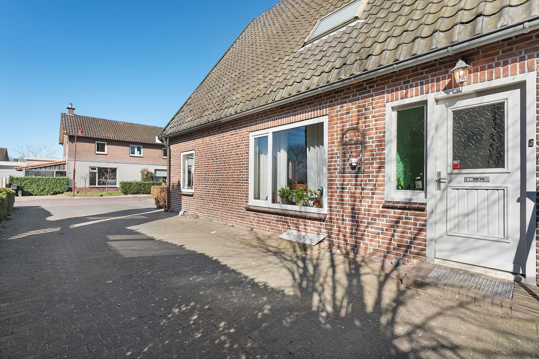 Foto 8 van Spoorstraat 11