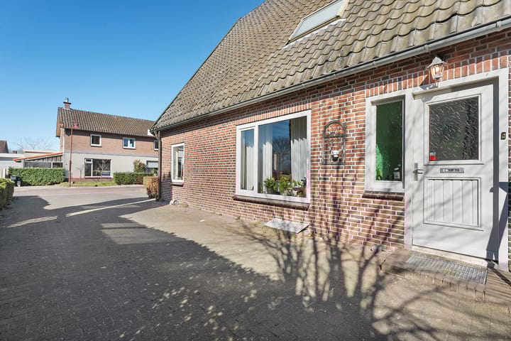 Foto 8 van Spoorstraat 11