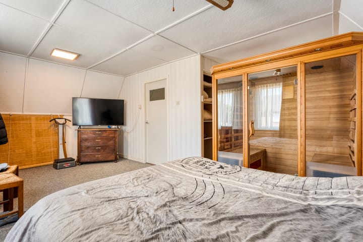 Foto 37 van Spoorstraat 11