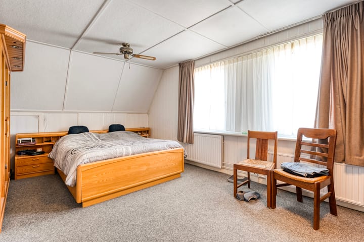 Foto 35 van Spoorstraat 11