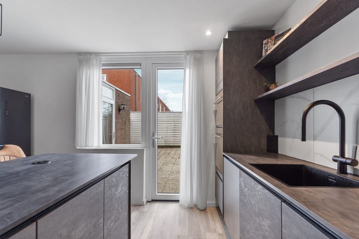 Photo 17 of Smildestraat 12