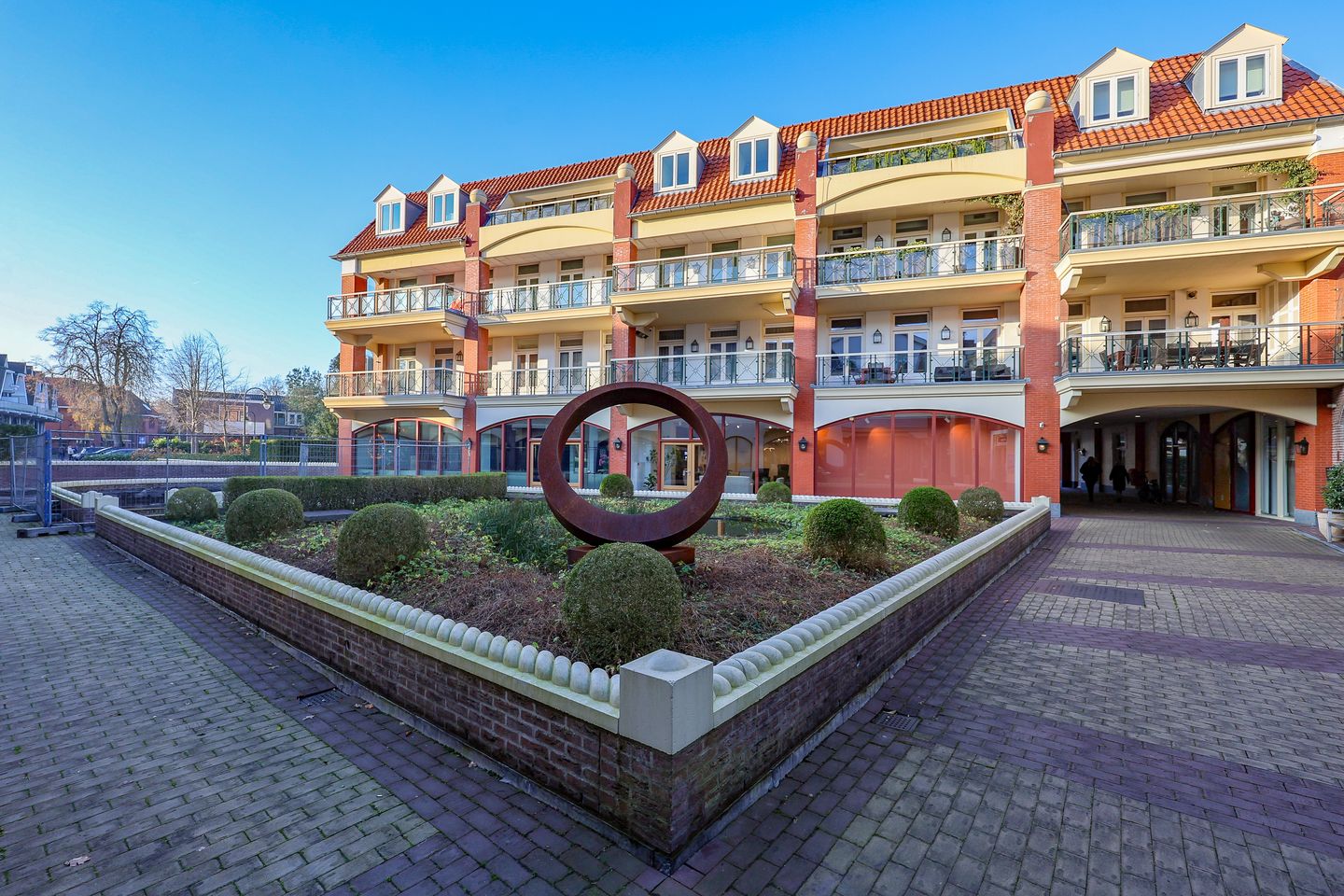 View photo 3 of Brink 10-D