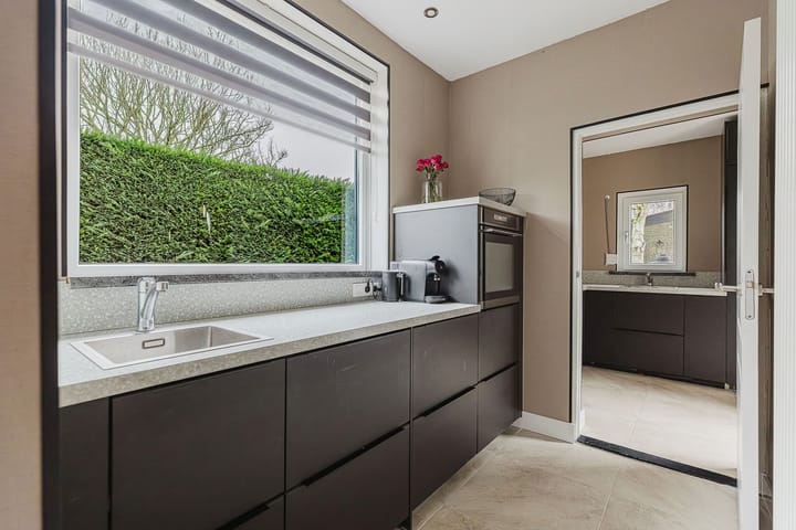 Foto 16 van Irenestraat 83