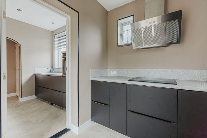 Foto 19 van Irenestraat 83