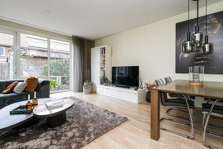 Photo 9 of Nelson Mandelastraat 8