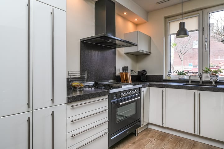 Photo 14 of Nelson Mandelastraat 8