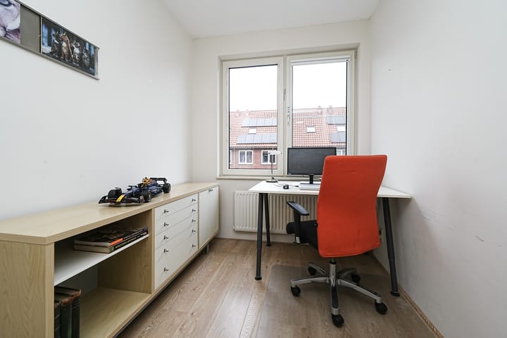 Photo 21 of Nelson Mandelastraat 8