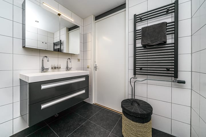 Photo 23 of Nelson Mandelastraat 8