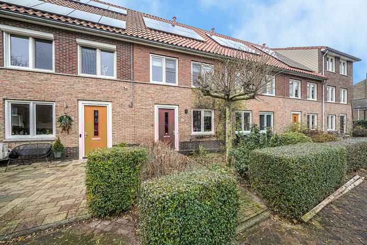 Photo 33 of Nelson Mandelastraat 8