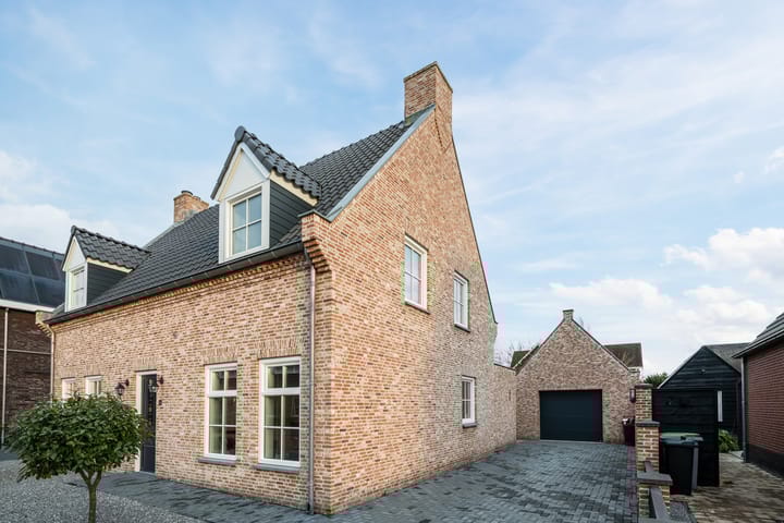 Foto 71 van Pastoor Verstijnenstraat 3-A