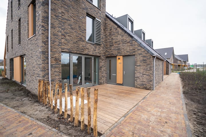 Foto 28 van Pinksterbloemerf 28