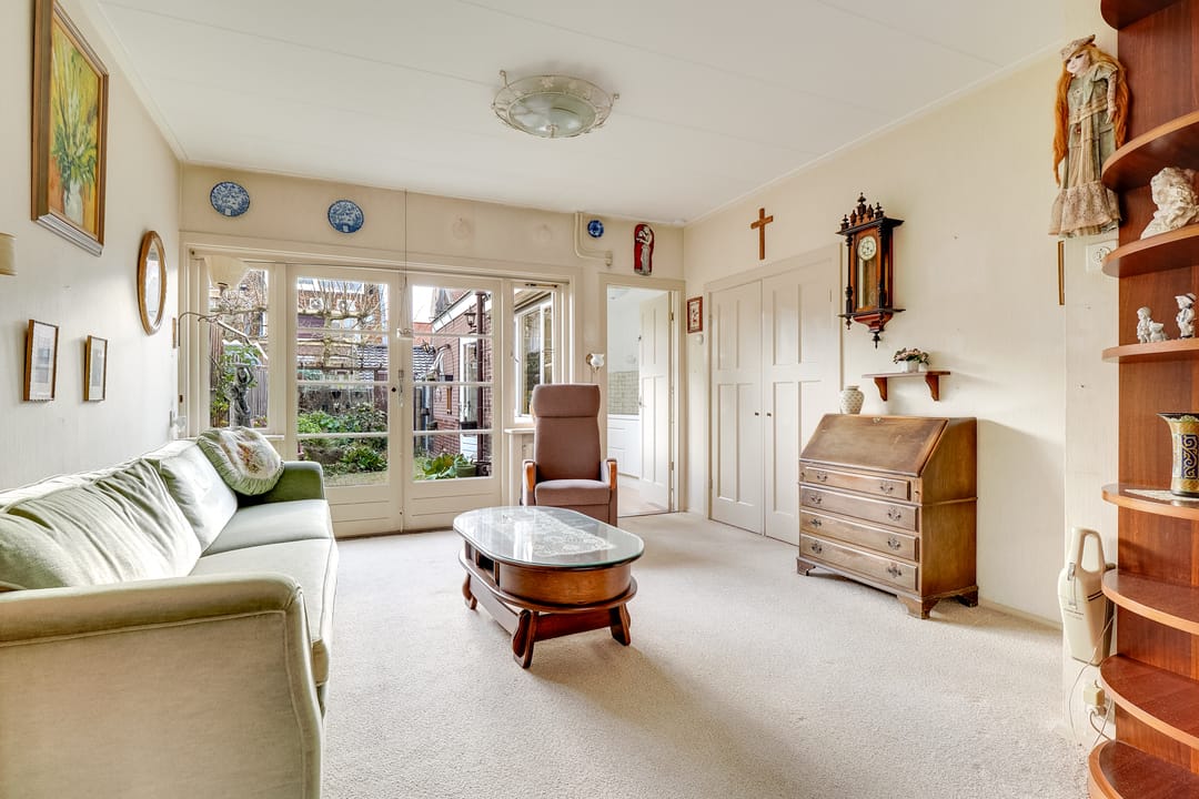 Photo 8 of Burgemeester Strick van Linschotenstraat 27