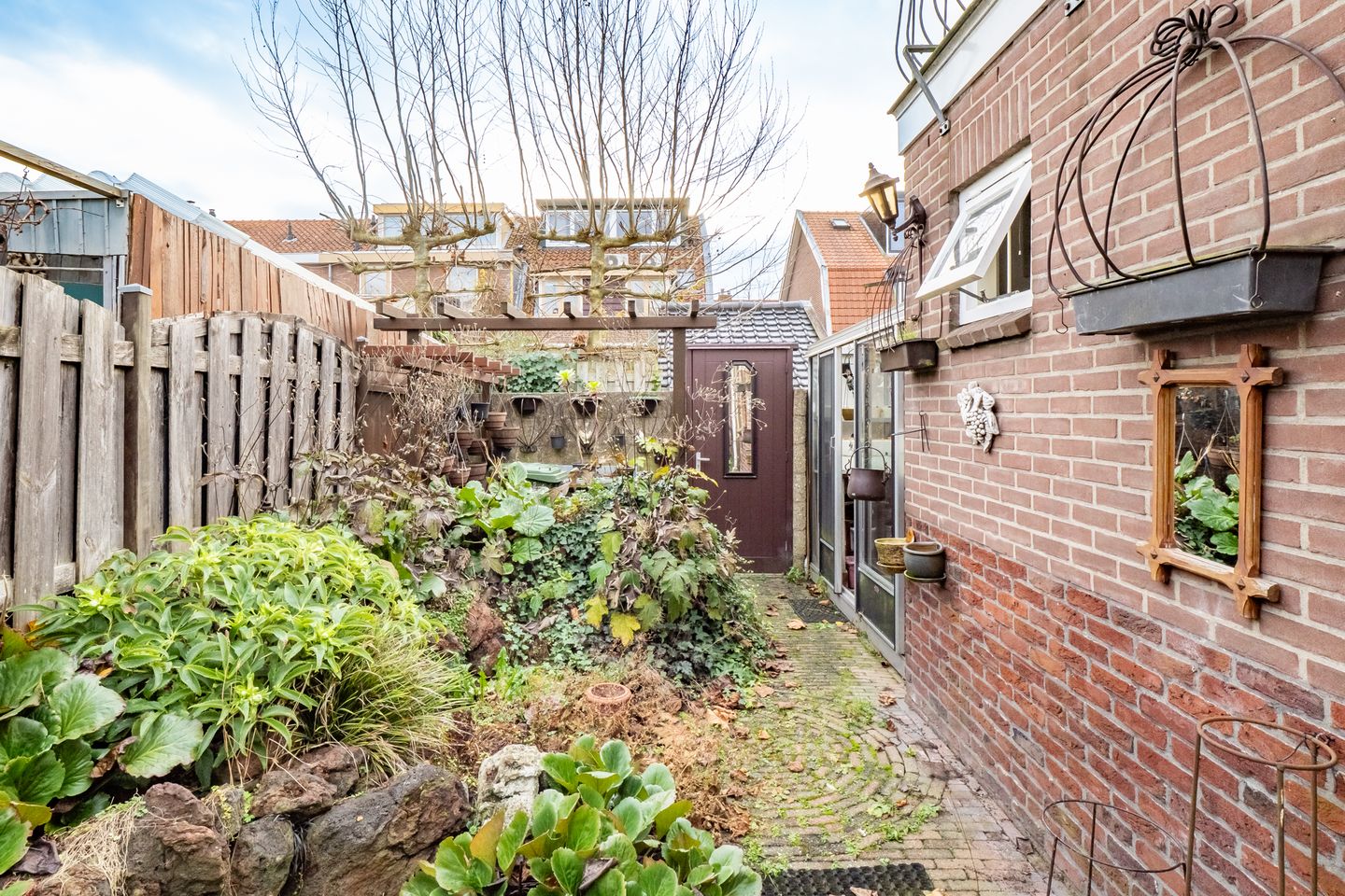 Photo 19 of Burgemeester Strick van Linschotenstraat 27