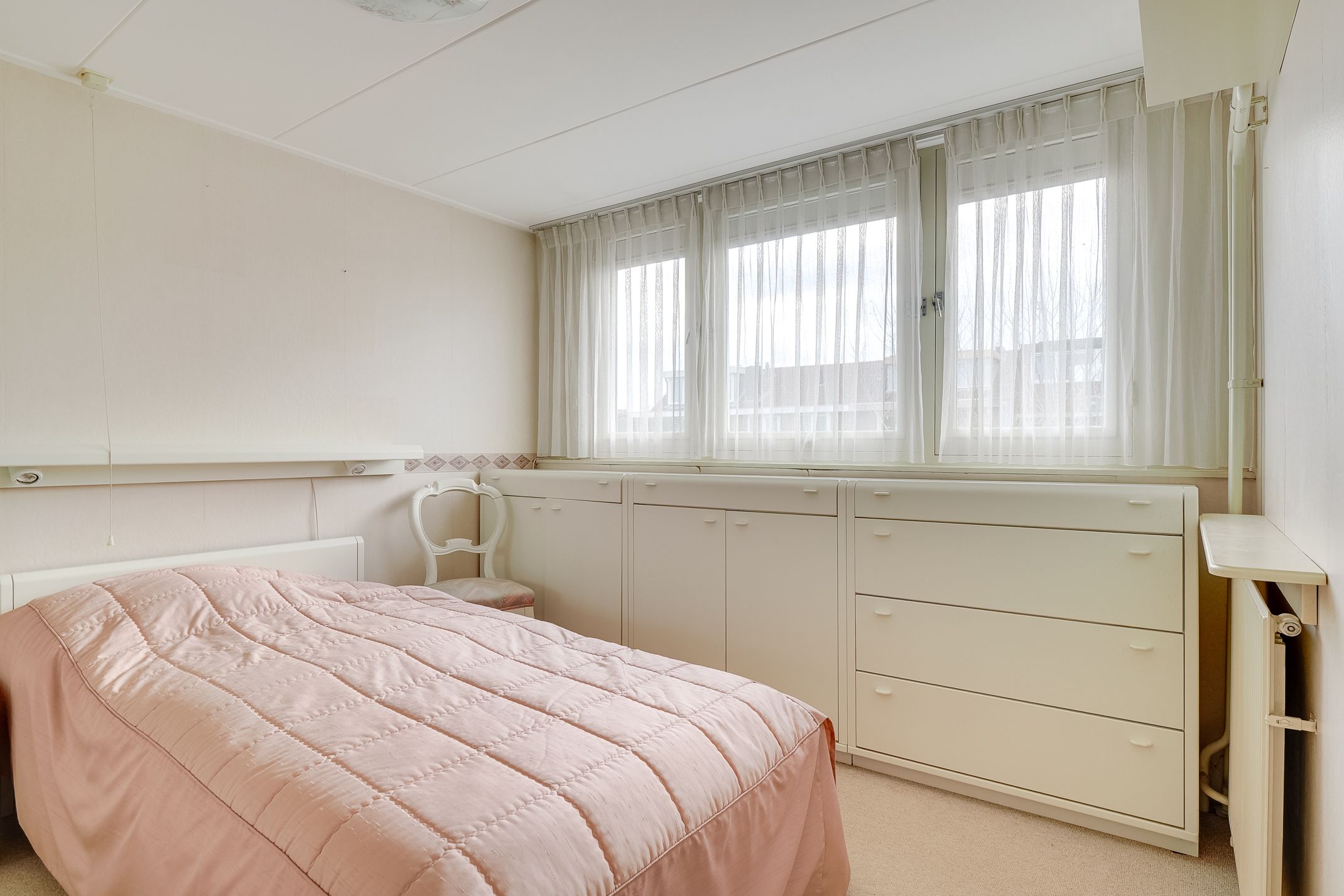 Photo 24 of Burgemeester Strick van Linschotenstraat 27