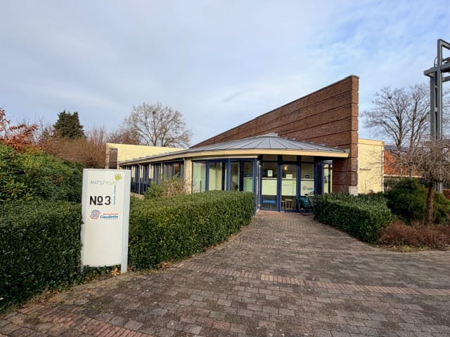 View photo 1 of Sparrenlaan 3