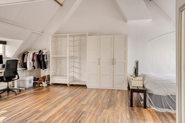 Foto 26 van Middenstraat 1