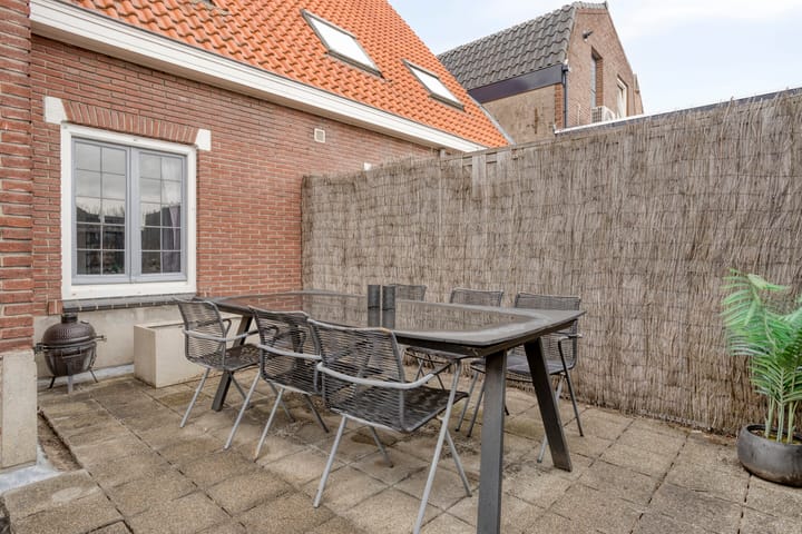 Foto 35 van Middenstraat 1