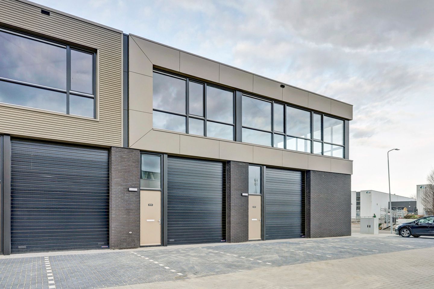 View photo 2 of Marinus van Meelweg 34-15