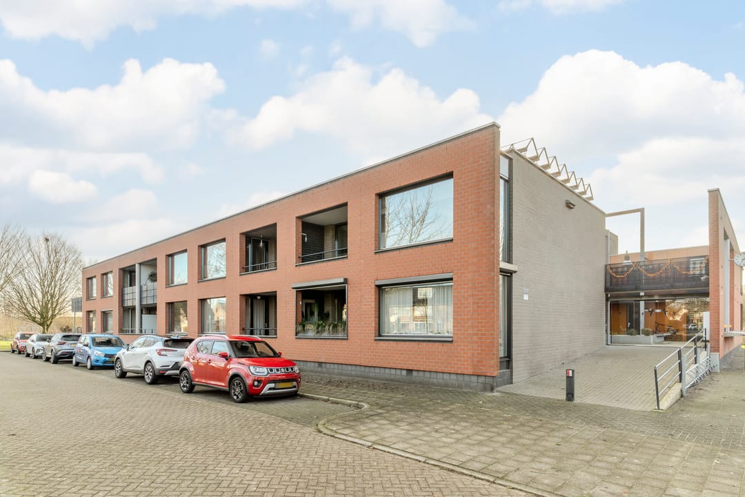 Foto 2 van Meeuwenhof 20