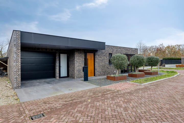 Photo 3 of Heesterbosch 2