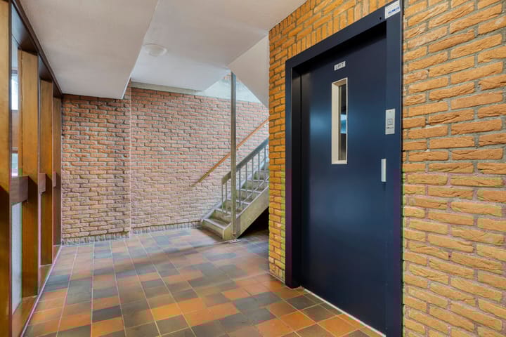 Photo 9 of Westvest 105