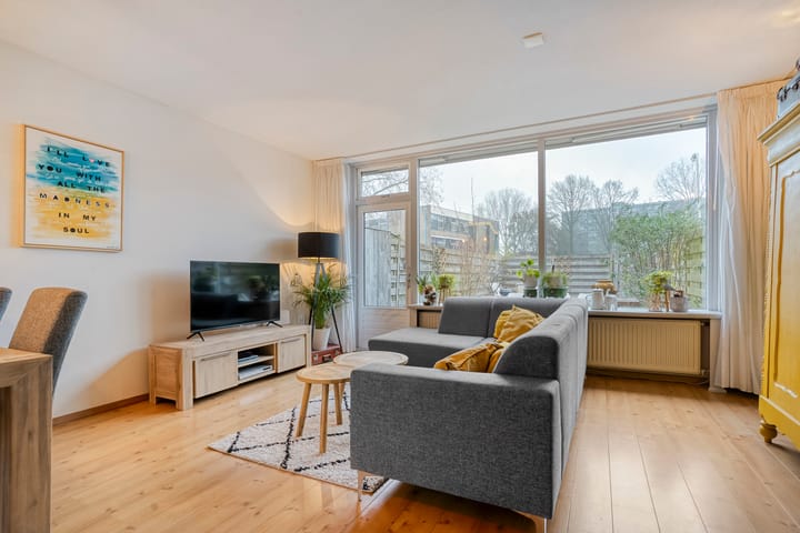 Foto 6 van Theo van Doesburgplantsoen 17