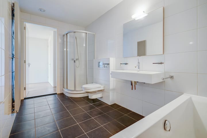 Photo 29 of Tjalie Robinsonduin 27