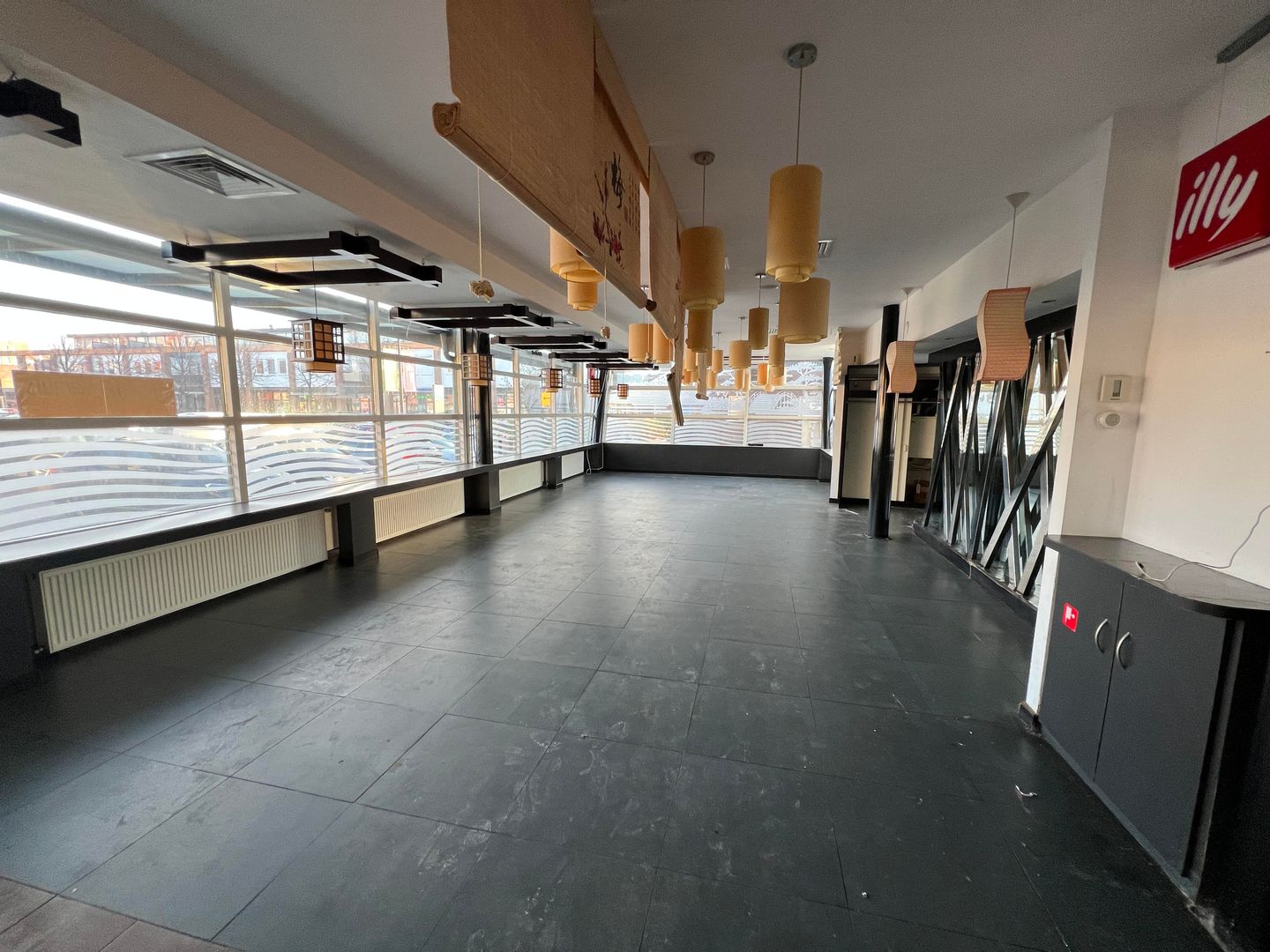 View photo 4 of Vierwiekenplein 105