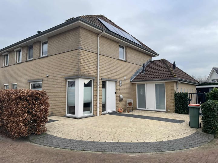 Foto 1 van Dansvlinder 4