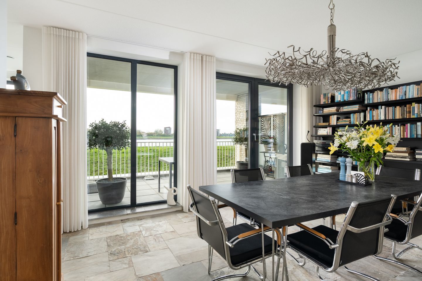 Foto 10 van Zalmstael 8