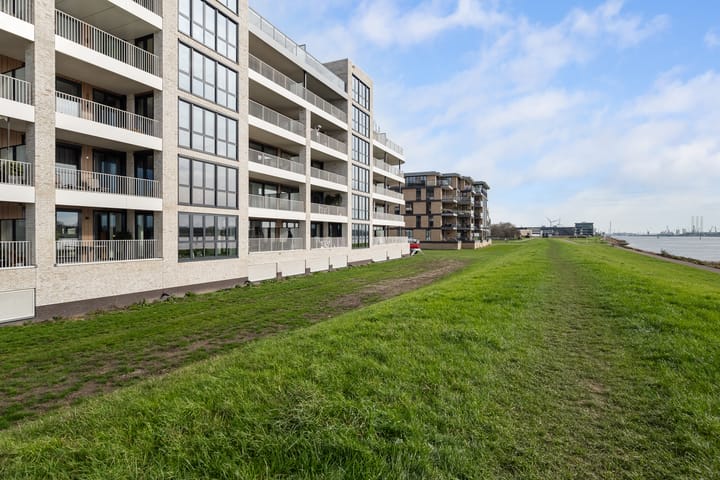 Foto 40 van Zalmstael 8